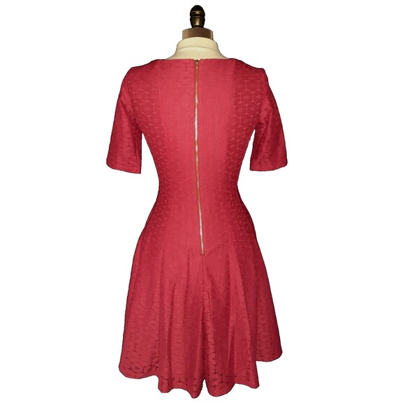 NEW GABBY SKYE Size 12 A-Line Dress Red Floral Lace Short Sleeve - Picture 4 of 6